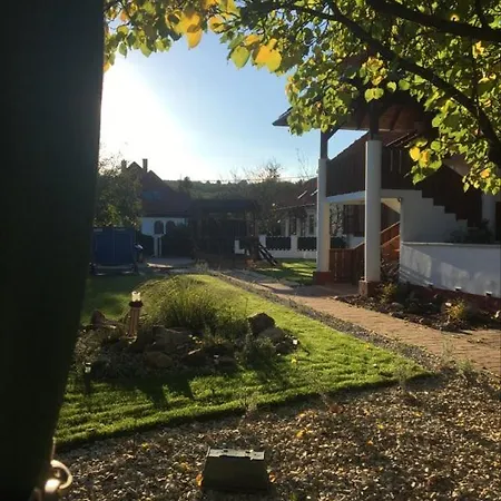 Napsuetoette Kehida * Kehidakustány