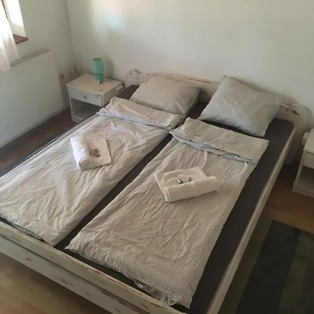 Δωμάτια σε οικογενειακή κατοικία Napsuetoette Kehida Kehidakustány