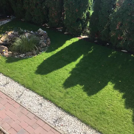 Δωμάτια σε οικογενειακή κατοικία Napsuetoette Kehida *